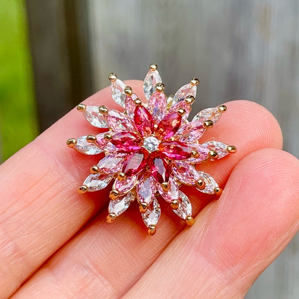 Snowflake Brooch Rotatable Brooch Zircon Snowflake Pin
